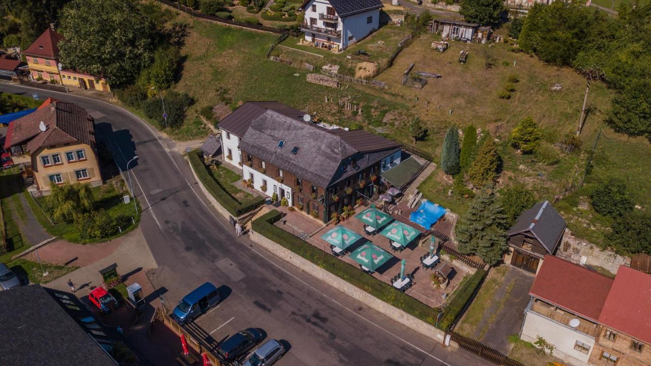 Hotel Penzion Dřevák Jetřichovice Esterno foto